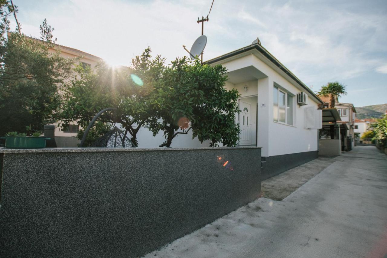 Apartman Bagattino-Trogir Near Old Town Exterior photo